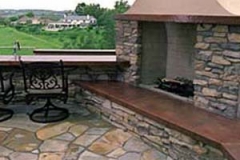 Stone-Edge-Surfaces-decorative-concrete-overlay-patio-outdoor-fireplace-and-wall-flex_terasa_5